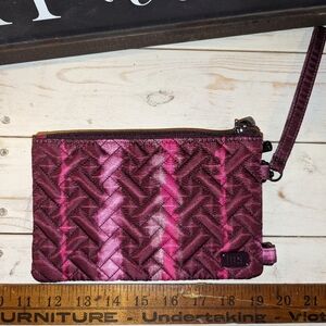 BNWOT Lug Peekaboo Wristlet